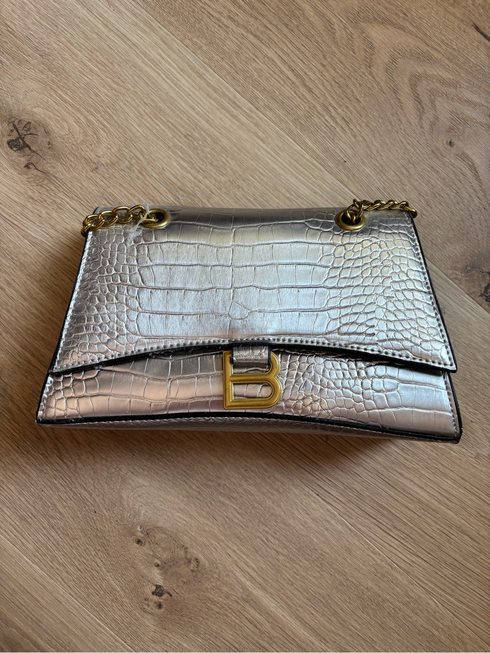 Metallic Silver Croc-Embossed Chain Shoulder Bag